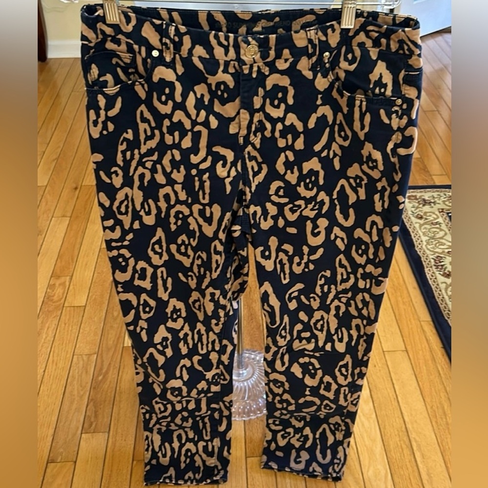 Chico’s so slimming girlfriend ankle pant